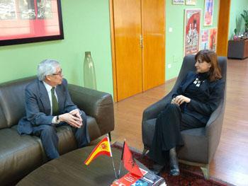 Avokatja E Popullit Pret Në Takim Ambasadorin E Spanjës Në Vendin Tonë