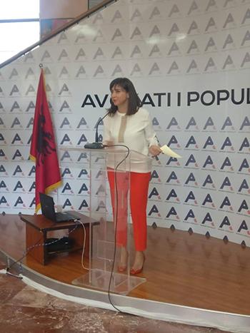 Prezantohet Aplikacioni "Avokati I Popullit" Per Pritjen E Ankesave Te Qytetare…