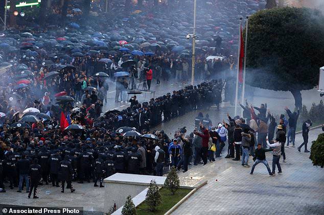 AVOKATI I POPULLIT RAPORTON MBI PROTESTËN E DITËS SË DJESHME DHE ARRESTIMET PAS PËRFUNDIMIT TË SAJ